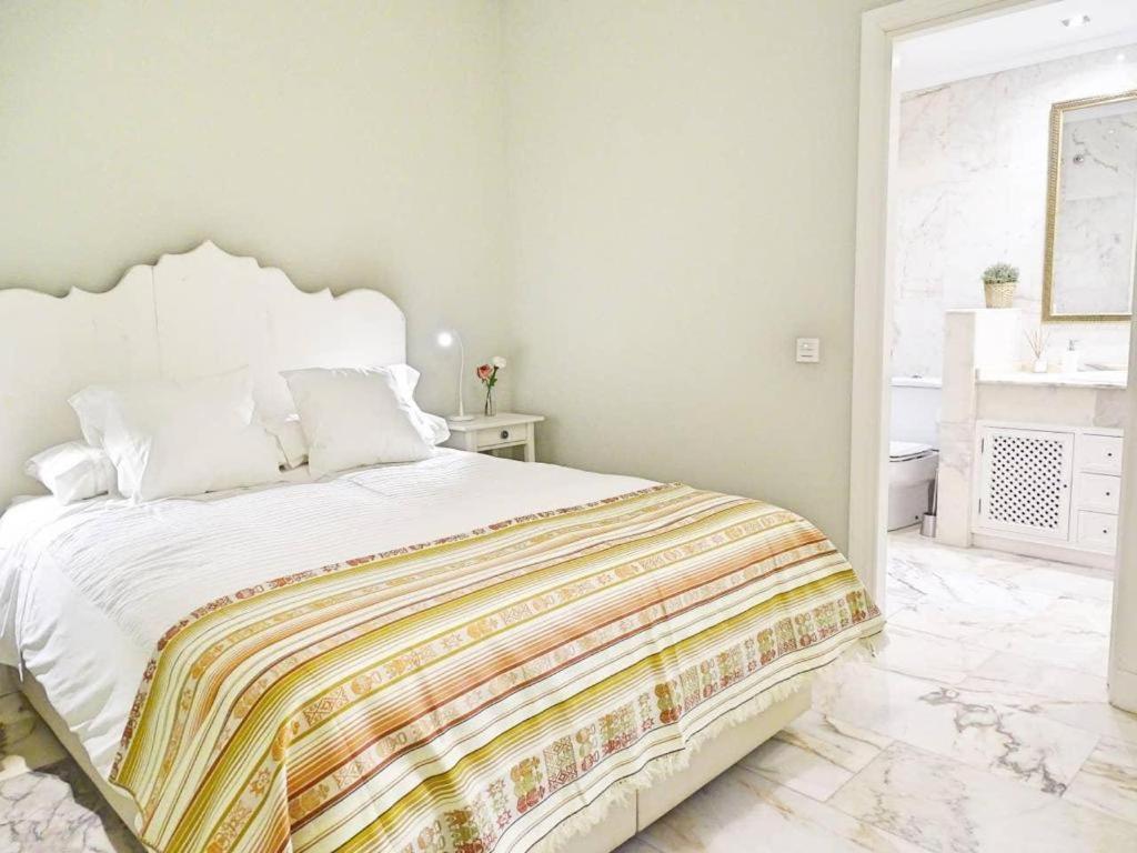 Beyourself By Sevillaluxurysuites Buitenkant foto